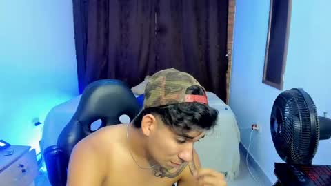 Snapshot of valentino_moura_ chatting on March 3, 4:03 pm VALENTINO MOURA online show from March 3, 4:03 pm