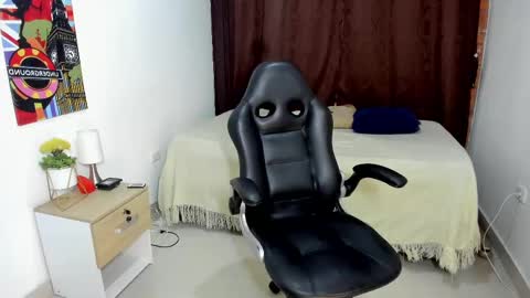 Snapshot of valentino_moura_ chatting on March 7, 12:12 pm VALENTINO MOURA online show from March 7, 12:12 pm