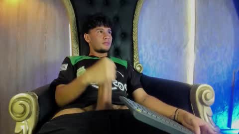 VALENTINO online show from February 18, 3:19 pm