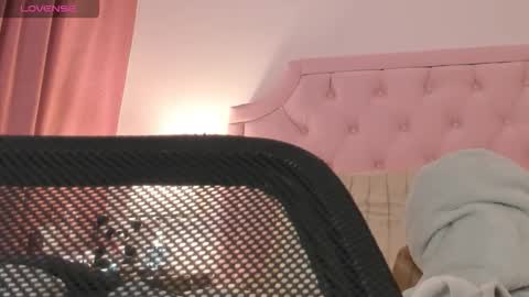 Snapshot of valentoro1 chatting on November 16, 11:27 am Vale Toro online show from November 16, 11:27 am