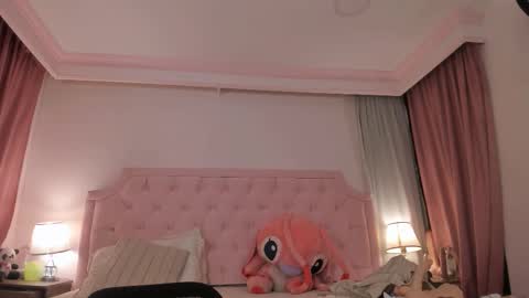 Vale Toro  online show from February 9, 11:25 am