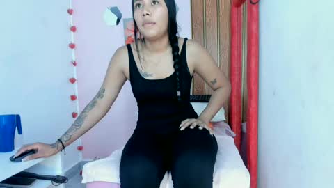 Snapshot of valenttina_narvaez chatting on June 23, 1:31 pm vale online show from June 23, 1:31 pm