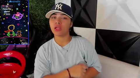 Snapshot of valeri_harpers4 chatting on October 11, 4:55 am valeri_harpers4 online show from October 11, 4:55 am