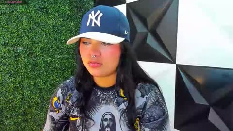 Snapshot of valeri_harpers4 chatting on October 23, 12:54 am valeri_harpers4 online show from October 23, 12:54 am