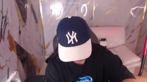 Snapshot of valeri_harpers4 chatting on October 29, 11:45 am valeri_harpers4 online show from October 29, 11:45 am