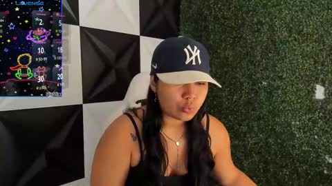 Snapshot of valeri_harpers4 chatting on November 9, 7:45 pm valeri_harpers4 online show from November 9, 7:45 pm