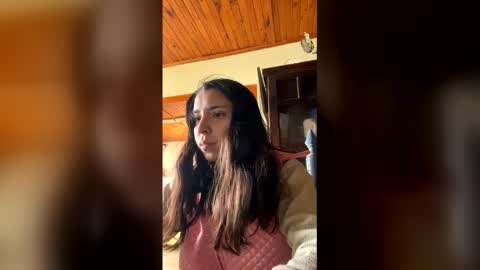 Snapshot of valeria_feroz chatting on May 22, 2:44 pm valeria_feroz online show from May 22, 2:44 pm