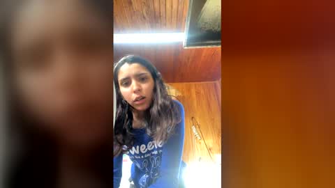 Snapshot of valeria_feroz chatting on May 26, 1:29 pm valeria_feroz online show from May 26, 1:29 pm