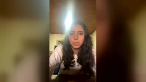 Snapshot of valeria_feroz chatting on May 29, 1:42 pm valeria_feroz online show from May 29, 1:42 pm