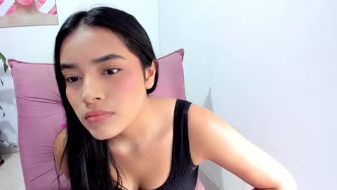 Snapshot of valeria_miller69 chatting on October 23, 1:32 pm valeria_miller69 online show from October 23, 1:32 pm