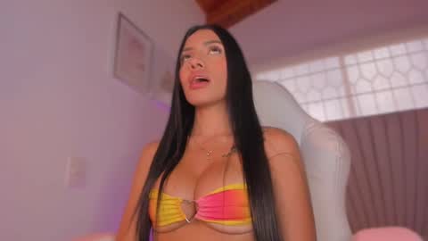 Snapshot of valeria_uribe22 chatting on September 12, 10:10 pm    online show from September 12, 10:10 pm