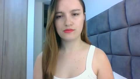 Snapshot of valeriafrannco chatting on February 26, 3:21 am valeriafrannco online show from February 26, 3:21 am