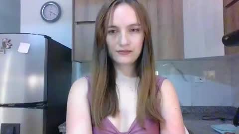 Snapshot of valeriafrannco chatting on December 13, 11:21 pm valeriafrannco online show from December 13, 11:21 pm