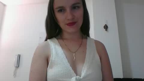 Snapshot of valeriafrannco chatting on December 14, 9:52 pm valeriafrannco online show from December 14, 9:52 pm