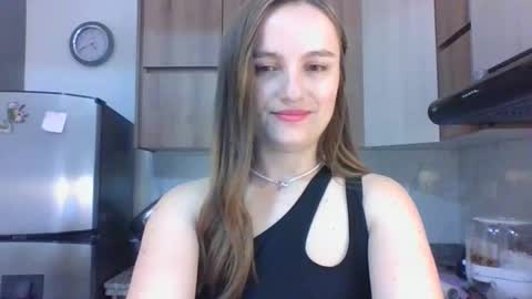 Snapshot of valeriafrannco chatting on December 16, 9:42 pm valeriafrannco online show from December 16, 9:42 pm