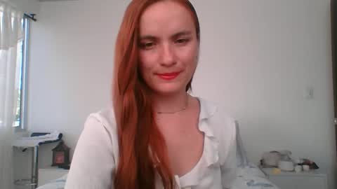 valeriafrannco online show from May 26, 9:44 pm