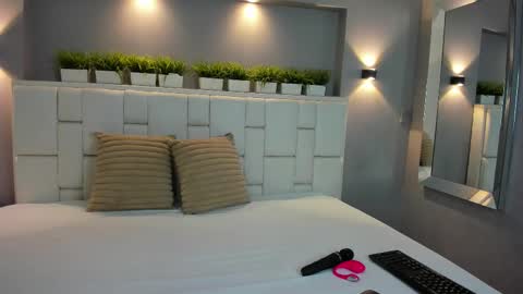 Snapshot of valeriagarciax chatting on November 11, 12:05 pm ValeriaGarciax online show from November 11, 12:05 pm