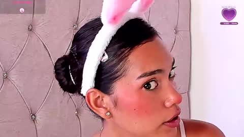 Snapshot of valeriah7 chatting on February 13, 6:59 pm valen online show from February 13, 6:59 pm