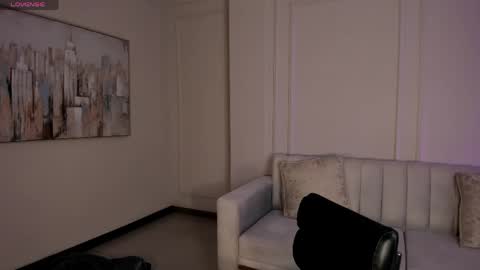 Snapshot of valeriaroldanx chatting on April 28, 11:26 am Valeria online show from April 28, 11:26 am