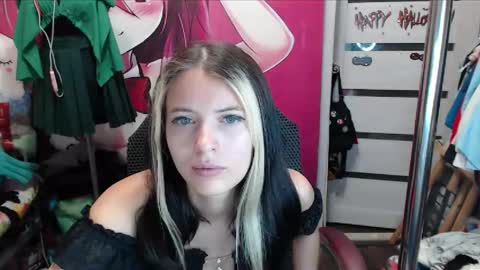 Snapshot of valeriaxkiss chatting on October 11, 6:39 pm ValeriaXKiss online show from October 11, 6:39 pm