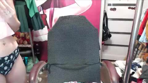 Snapshot of valeriaxkiss chatting on December 22, 9:34 pm ValeriaXKiss online show from December 22, 9:34 pm