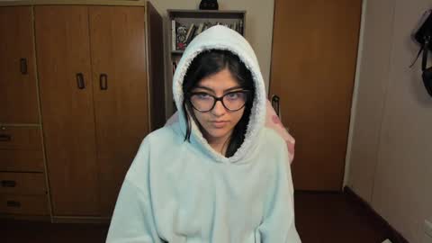 Val  online show from January 27, 7:35 am