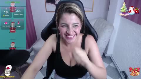 Snapshot of valerie_b chatting on December 29, 12:41 am valerie_b online show from December 29, 12:41 am