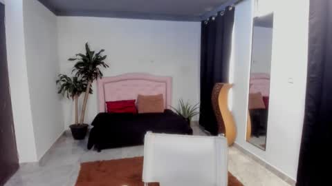 Valerie fox online show from December 4, 2:15 pm