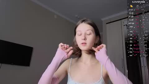 Snapshot of valerie_mooon chatting on October 11, 10:19 pm Kristi moony online show from October 11, 10:19 pm