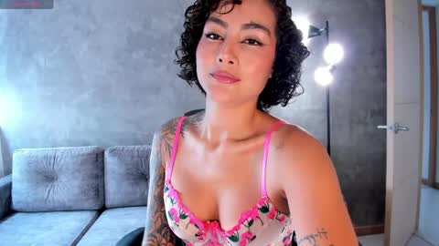  call me Val  online show from April 7, 4:51 pm