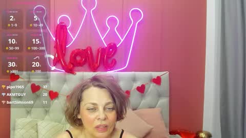 Snapshot of valeriekingg chatting on February 15, 7:51 am Hot Valerie online show from February 15, 7:51 am