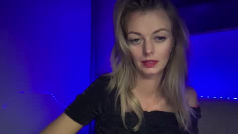 Snapshot of valerieluvsugar chatting on January 5, 9:57 pm Valerie online show from January 5, 9:57 pm