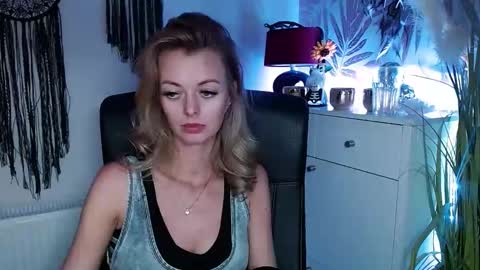 Snapshot of valerieluvsugar chatting on January 14, 5:12 pm Valerie online show from January 14, 5:12 pm