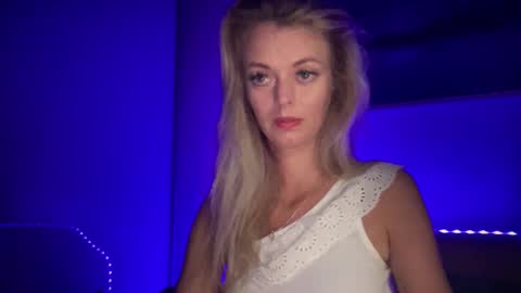 Snapshot of valerieluvsugar chatting on September 9, 7:24 pm Valerie online show from September 9, 7:24 pm