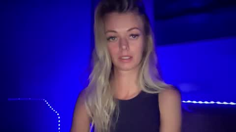 Snapshot of valerieluvsugar chatting on September 12, 5:46 pm Valerie online show from September 12, 5:46 pm