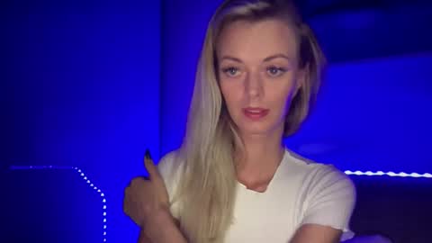 Snapshot of valerieluvsugar chatting on September 14, 8:41 pm Valerie online show from September 14, 8:41 pm