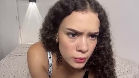 Snapshot of valeriesaint chatting on February 12, 4:02 pm valeriesaint online show from February 12, 4:02 pm