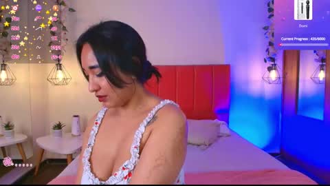 Snapshot of valerigh_ chatting on April 20, 11:24 am VALERI online show from April 20, 11:24 am