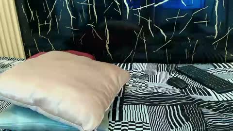 VALERIO  online show from May 15, 11:56 pm