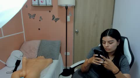 Juli C online show from December 23, 9:08 pm