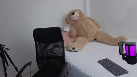 Juli C online show from December 21, 1:02 am