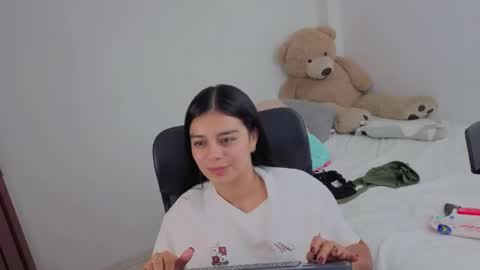 Juli C online show from April 15, 1:34 am