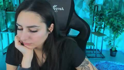 Valerie online show from December 16, 2:44 pm