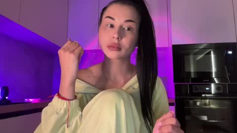 Snapshot of valeriiyaa chatting on July 21, 10:45 pm valeriiyaa online show from July 21, 10:45 pm