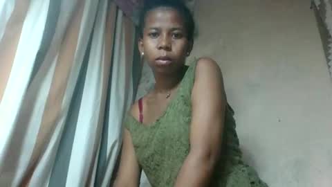 Snapshot of valerinezah chatting on February 7, 7:01 am valerinezah online show from February 7, 7:01 am