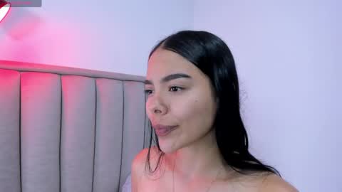 Cris  online show from April 18, 2:04 am