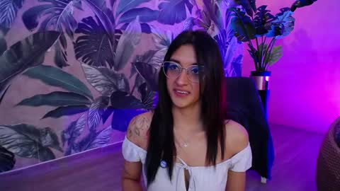 valery_blush online show from March 13, 3:46 am