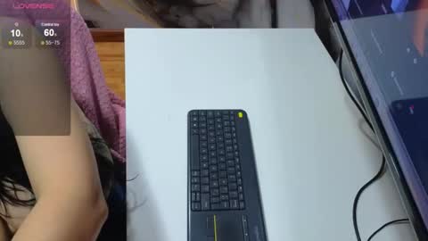 Snapshot of valery_cute_18 chatting on November 12, 12:05 pm valery cute 18 online show from November 12, 12:05 pm