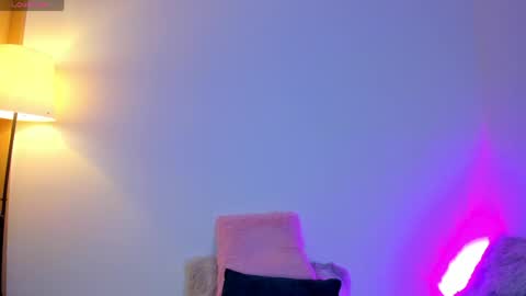Snapshot of valery_kils chatting on May 15, 12:39 am VALERY online show from May 15, 12:39 am