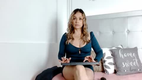 valery_roche online show from October 21, 1:56 pm